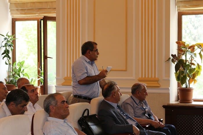 AMEA İctimai Elmlər Bölməsi ilə İqtisadiyyat İnstitutunun Elmi Şurasının birgə iclası 10.07.2015 2