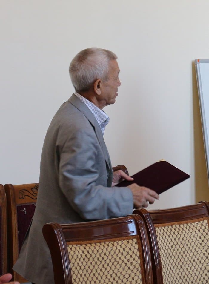 Elmi Şuranın 28.09.2015-ci il tarixli iclası 4