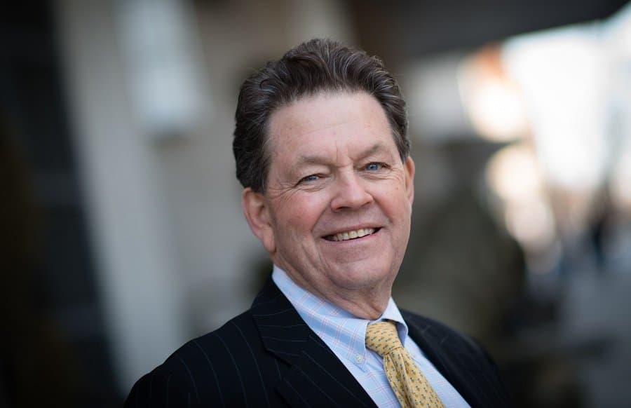 ARTUR BETS LAFFER - məşhur amerikalı iqtisadçı