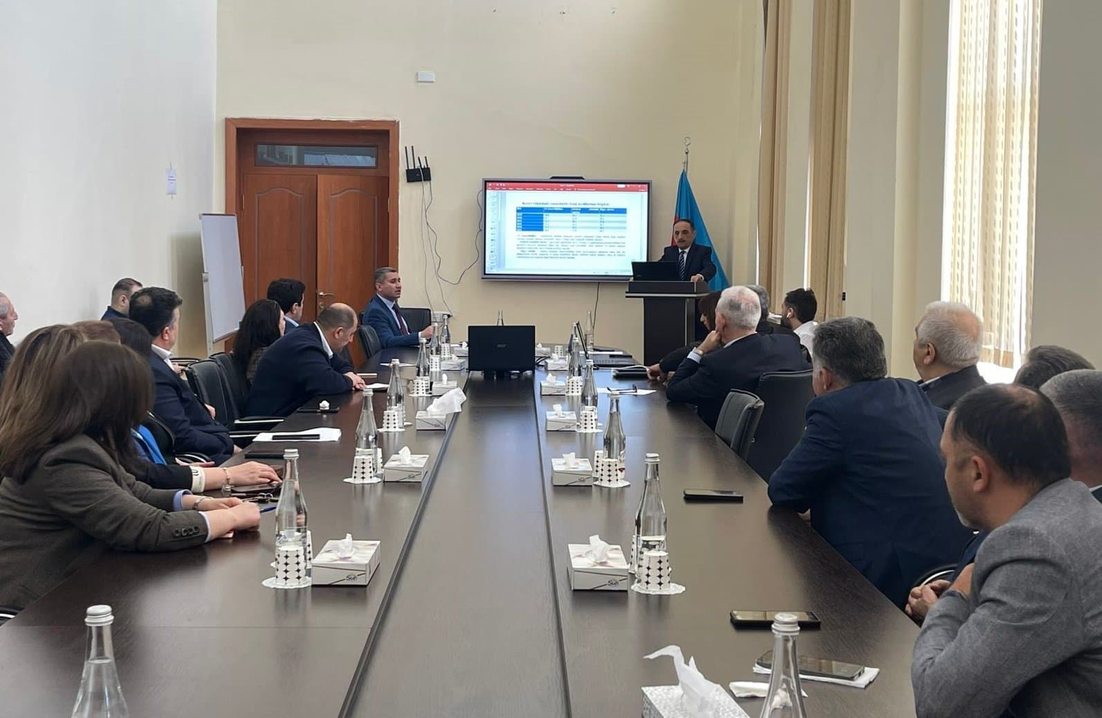 Daimi elmi seminarda növbəti maraqlı müzakirələr aparılıb