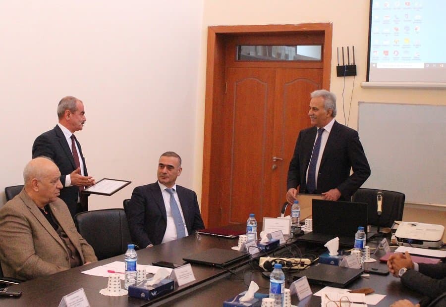 İqtisadiyyat İnstitutunda Zəfər Bayramına həsr olunmuş müsabiqənin qalibləri mükafatlandırılıblar 6