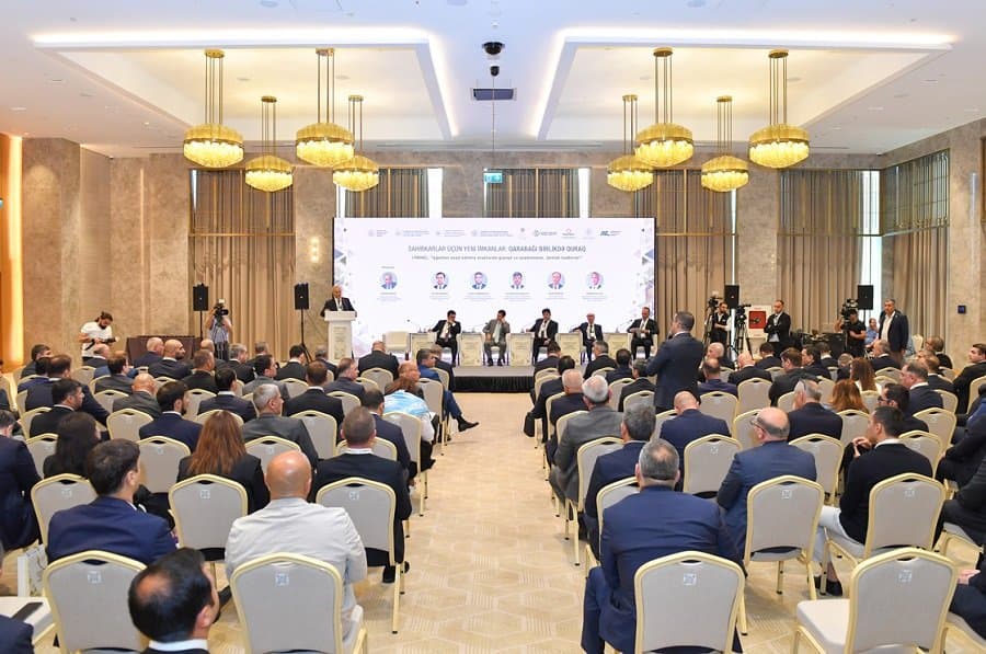 Şuşada “Sahibkarlar üçün yeni imkanlar: Qarabağı birlikdə quraq” müzakirə olunub 2
