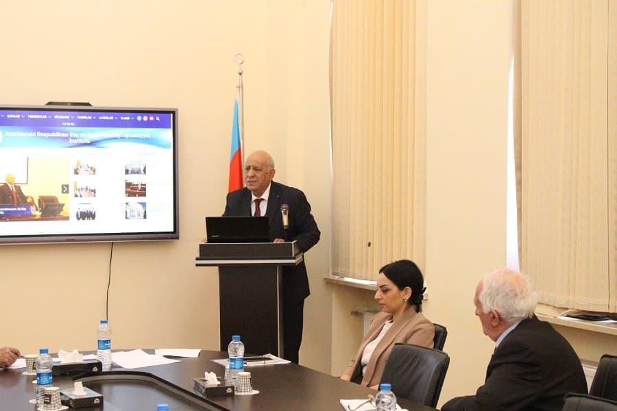 İqtisadiyyat İnstitutunda elmin maliyyələşdirilməsinin yeni mexanizmi ilə bağli pilot layihənin nəticələri müzakirə olunub 7