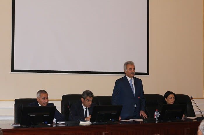 İqtisadiyyat İnstitutunda illik hesabat yığıncağı keçirilmişdir 19.01.16 2